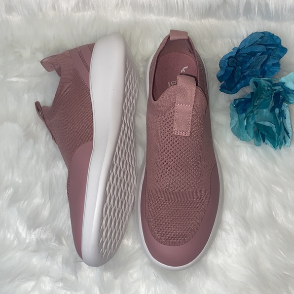 Koolaburra By Ugg Women's Yosha Pink Knit Slip-on Sneakers-7M - Picture 3 of 6